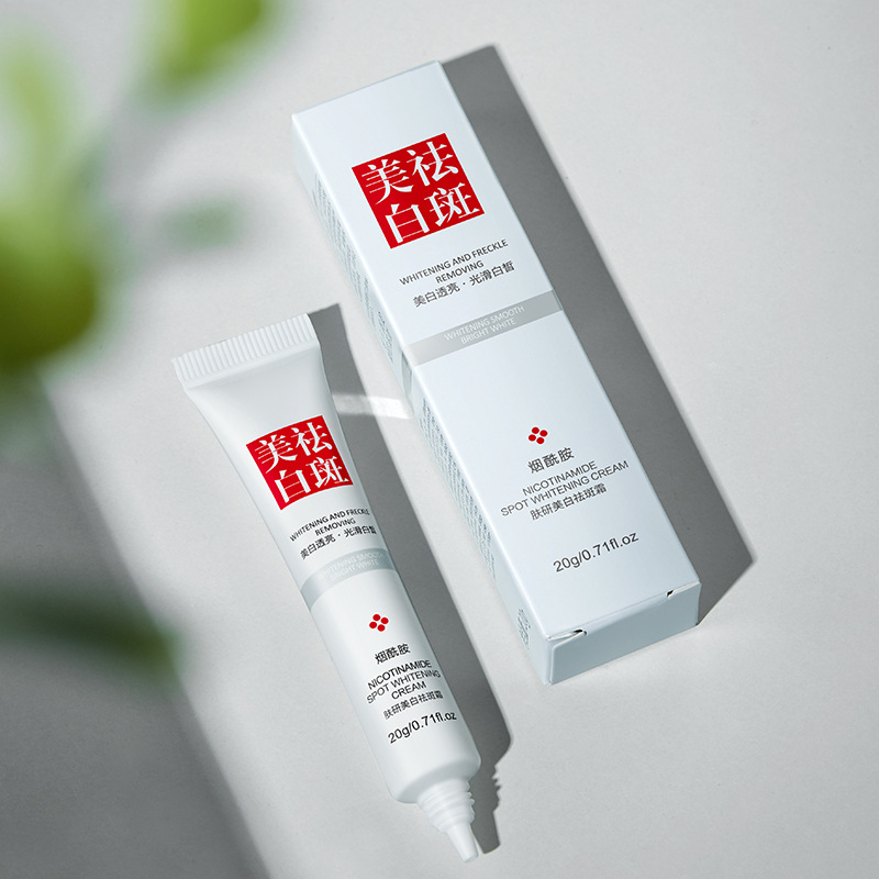 Dissolvenza e migliora le lent - Charcoal Whitening Paste recensione e prezzo