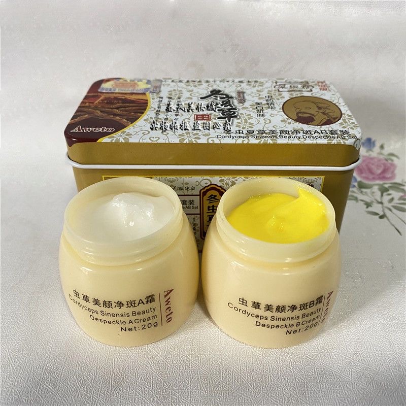 Set Crema Giorno e Notte Origi - Charcoal Whitening Paste recensione e prezzo
